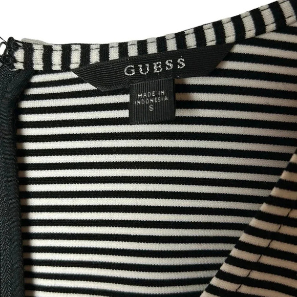 Guess dress ,women S. Black & White striped,fit & flare,pleats,V-neck,classic,EC - Picture 7 of 15